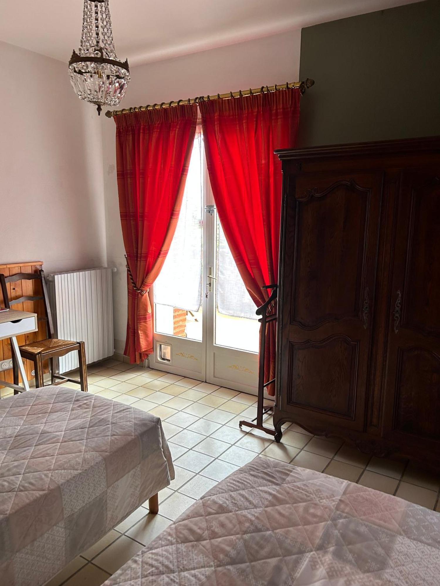 Manoir De La Gravette, Maison & Table D'Hotes Montauban Luaran gambar